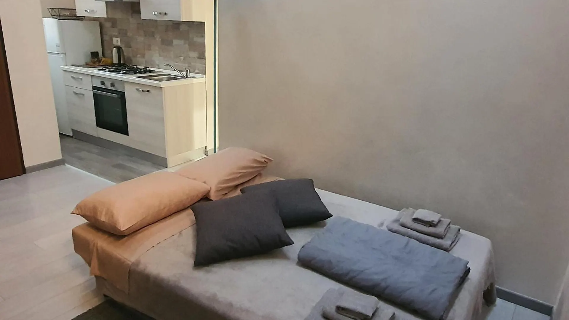 Castellano Home - Ursino Aeroporto di Catania Fontana Rossa Casa vacanze